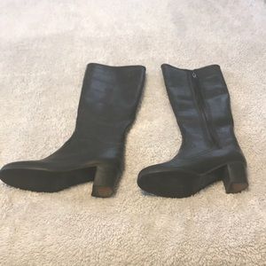Ladies boots.